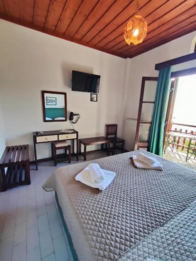 Hotel Vrionis เอยอส ดิมิตริออส ภายนอก รูปภาพ