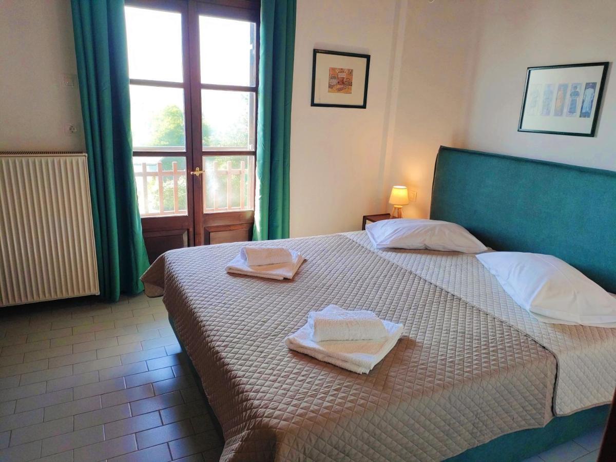 Hotel Vrionis เอยอส ดิมิตริออส ภายนอก รูปภาพ
