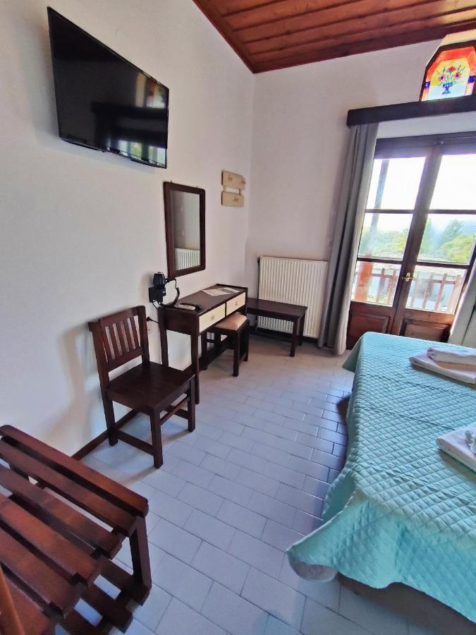 Hotel Vrionis เอยอส ดิมิตริออส ภายนอก รูปภาพ
